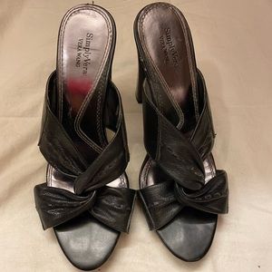 Simply Vera Vera Wang black heels